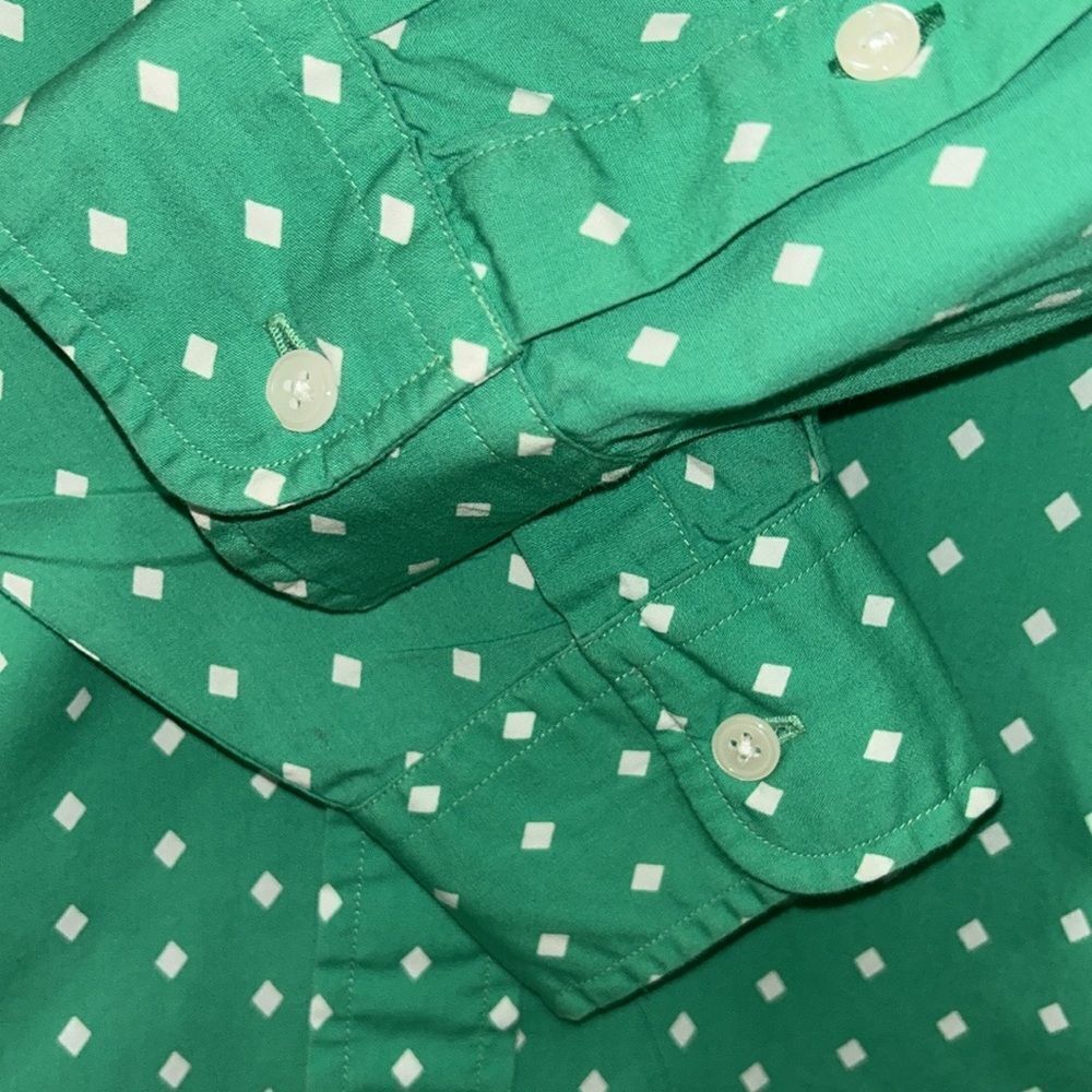 Tommy Hilfiger Green & White Printed Button Down Men’s Shirt(Size Medium) - Picture 3 of 5